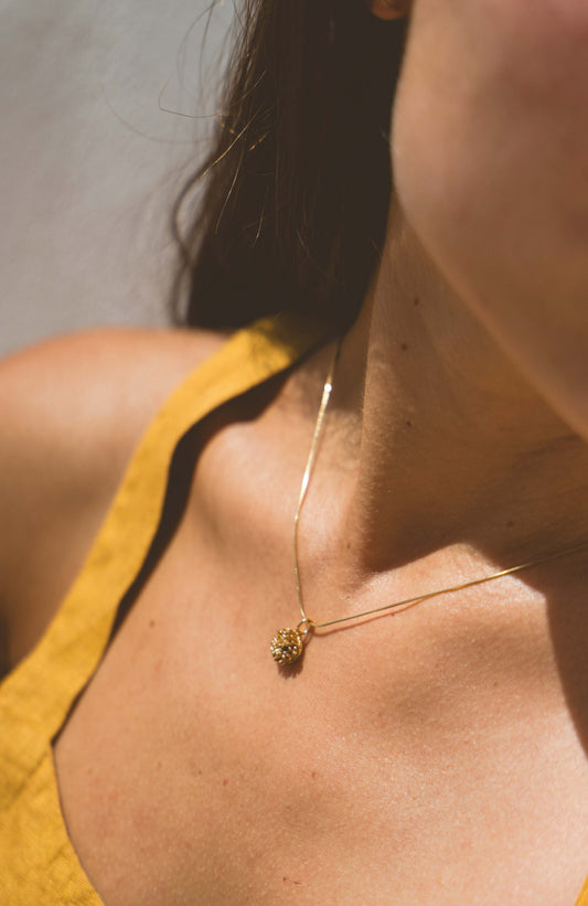 Colgante Flor de Calma · Plata bañada en oro